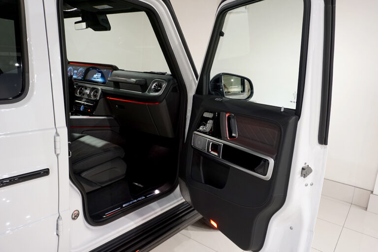 2023年式 メルセデスAMG G63 manufakturプログラム+ ダーク ナイトパッケージ オパリスホワイト MQ3822