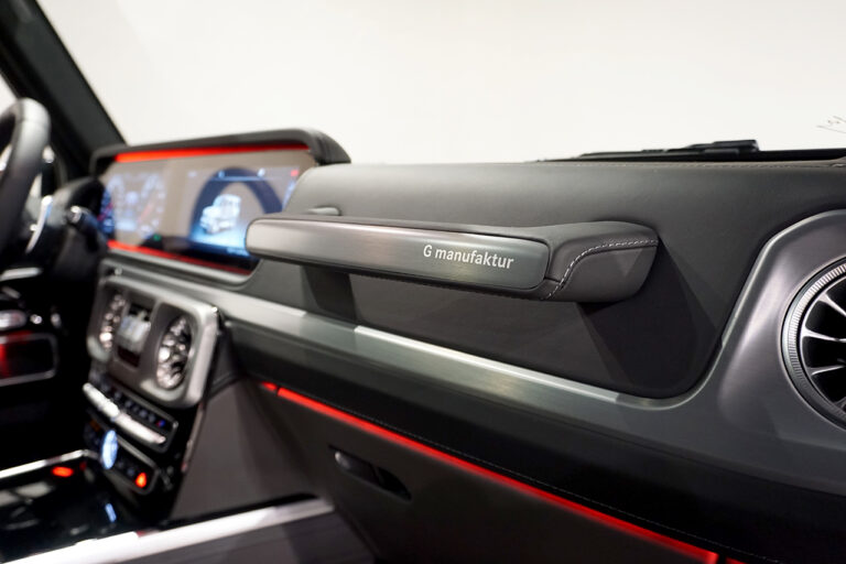 2023年式 メルセデスAMG G63 manufakturプログラム+ ダーク ナイトパッケージ オパリスホワイト MQ3822
