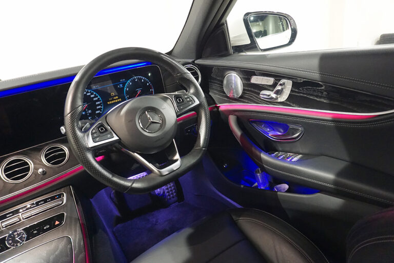 2018年式 メルセデスベンツ E250アバンギャルドスポーツ ダイヤモンドホワイト MQ3844
