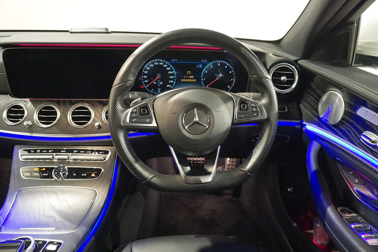 2018年式 メルセデスベンツ E250アバンギャルドスポーツ ダイヤモンドホワイト MQ3844
