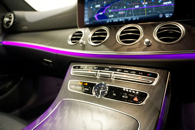 2018年式 メルセデスベンツ E250アバンギャルドスポーツ ダイヤモンドホワイト MQ3844