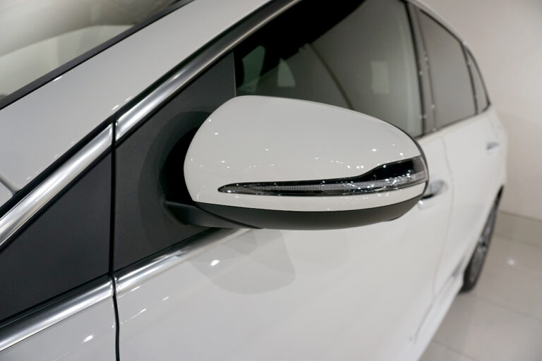 メルセデスベンツ B180 AMGライン ポーラーホワイト MQ3847