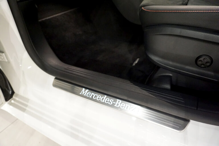 メルセデスベンツ B180 AMGライン ポーラーホワイト MQ3847