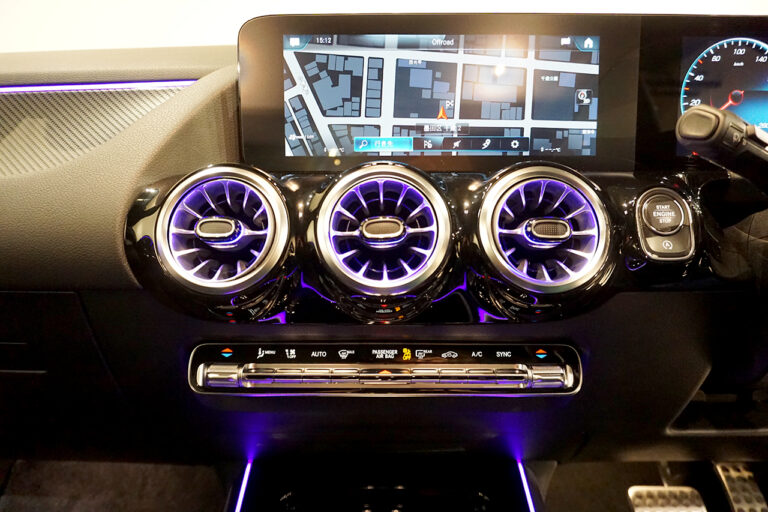 メルセデスベンツ B180 AMGライン ポーラーホワイト MQ3847