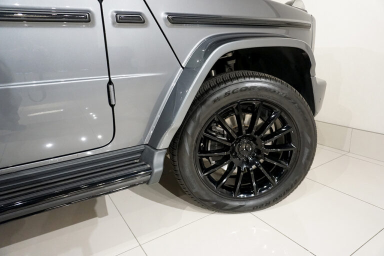 2022年式 メルセデスベンツ G350d AMGライン ダークステルス ラグジュアリーパッケージ セレナイトグレー MQ4167