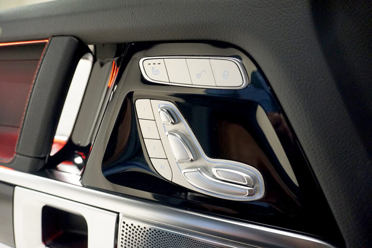 2022年式 メルセデスベンツ G350d AMGライン ダークステルス ラグジュアリーパッケージ セレナイトグレー MQ4167