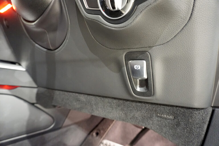 2022年式 メルセデスベンツ G350d AMGライン ダークステルス ラグジュアリーパッケージ セレナイトグレー MQ4167