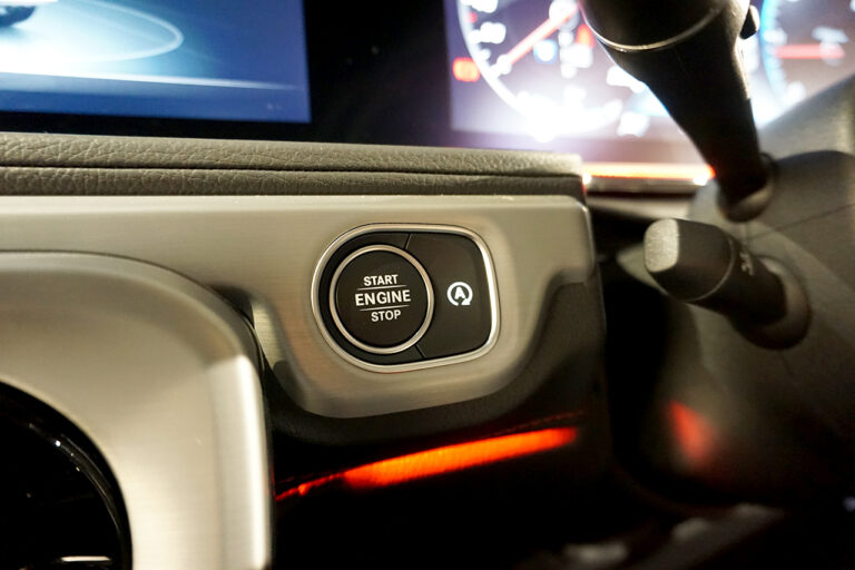 2022年式 メルセデスベンツ G350d AMGライン ダークステルス ラグジュアリーパッケージ セレナイトグレー MQ4167