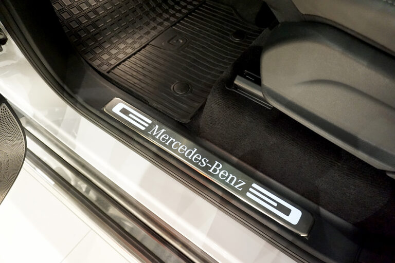 2022年式 メルセデスベンツ G400d AMGライン ダークプラチナ マヌファクトゥーアプログラム オパリスホワイト MQ3929