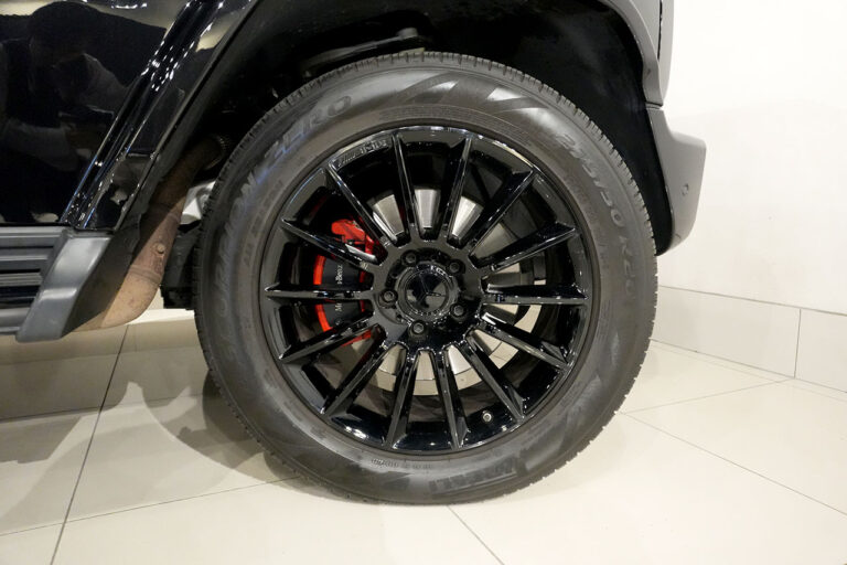 2023年式 メルセデスベンツ G400d ダークブラック manufakturプログラムプラス オブシディアンブラック MQ4235