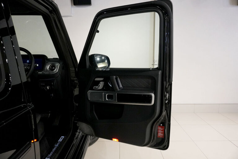 2023年式 メルセデスベンツ G400d ダークブラック manufakturプログラムプラス オブシディアンブラック MQ4235