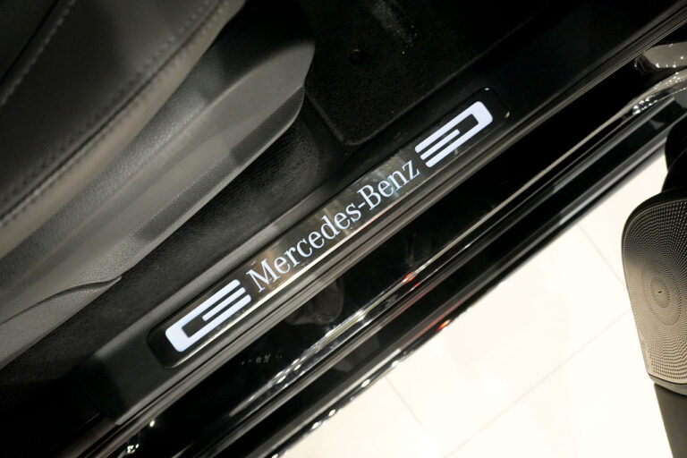 2023年式 メルセデスベンツ G400d ダークブラック manufakturプログラムプラス オブシディアンブラック MQ4235