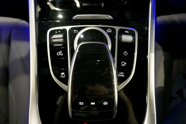 2023年式 メルセデスベンツ G400d ダークブラック manufakturプログラムプラス オブシディアンブラック MQ4235