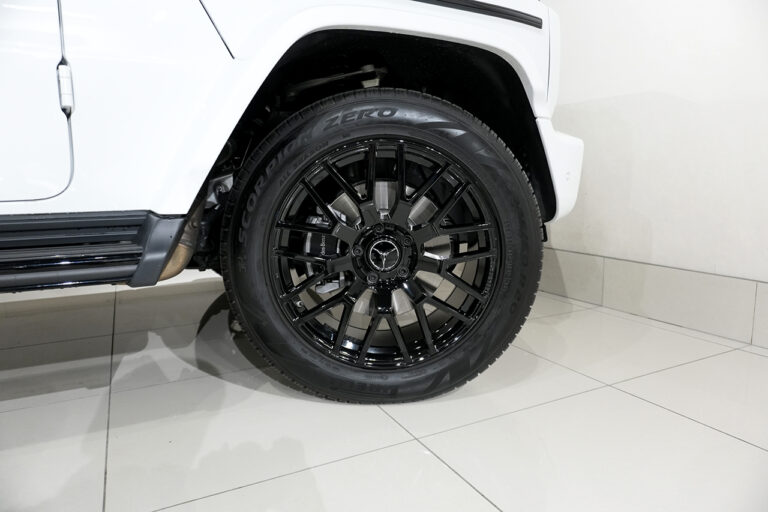 2023年式 メルセデスベンツ G400d ダークプラチナ manufakturプログラム AMGライン オパリスホワイト MQ4079