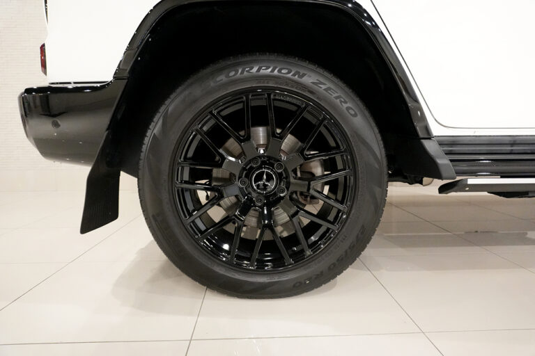 2021年式 メルセデスベンツ G350d ダークプラチナ AMGライン ラグジュアリーPKG ポーラーホワイト MQ4069