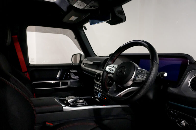 2021年式 メルセデスベンツ G350d ダークプラチナ AMGライン ラグジュアリーPKG ポーラーホワイト MQ4069