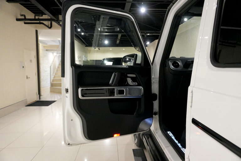 2021年式 メルセデスベンツ G350d ダークプラチナ AMGライン ラグジュアリーPKG ポーラーホワイト MQ4069