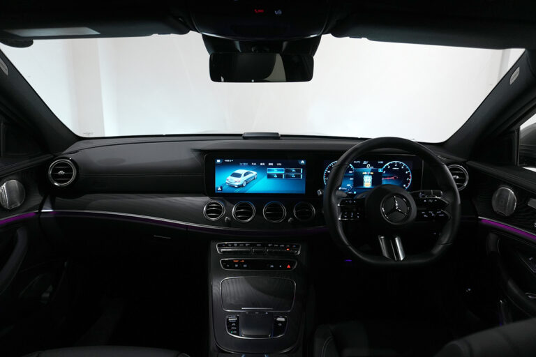 2022年式 メルセデスベンツ E200 Sports BSG搭載モデル エクスクルーシブPKG モハーベシルバー MQ4075