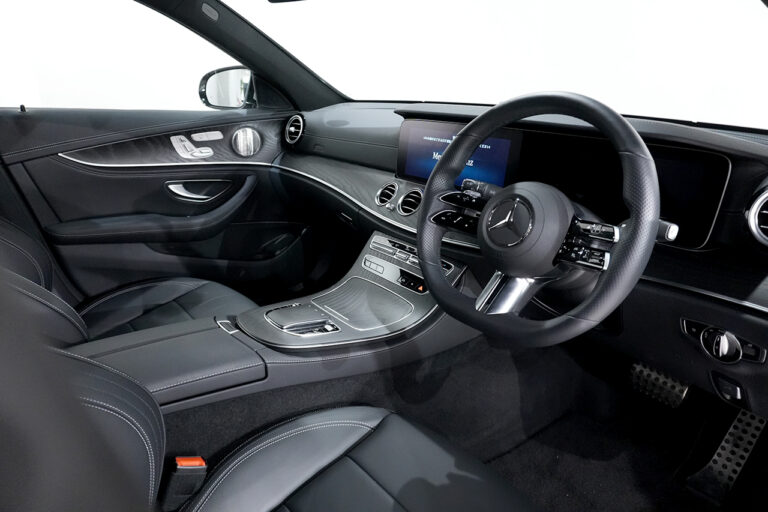 2022年式 メルセデスベンツ E200 Sports BSG搭載モデル エクスクルーシブPKG モハーベシルバー MQ4075