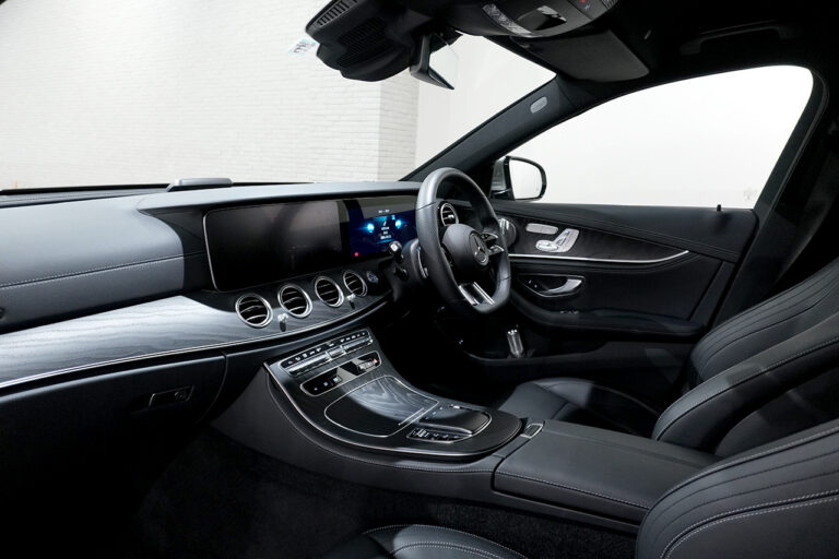 2022年式 メルセデスベンツ E200 Sports BSG搭載モデル エクスクルーシブPKG モハーベシルバー MQ4075