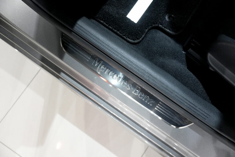 2022年式 メルセデスベンツ E200 Sports BSG搭載モデル エクスクルーシブPKG モハーベシルバー MQ4075