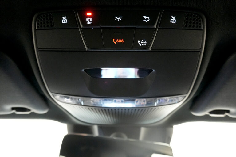 2022年式 メルセデスベンツ E200 Sports BSG搭載モデル エクスクルーシブPKG モハーベシルバー MQ4075