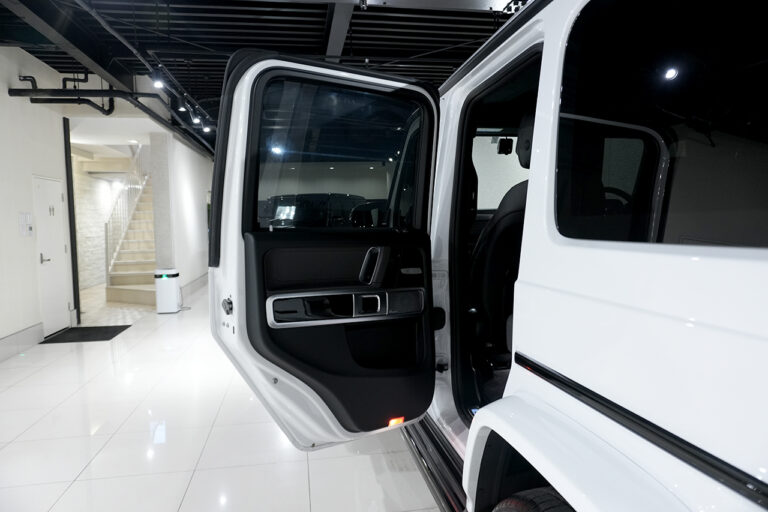 2023年式 メルセデスベンツ G400d ダークプラチナ manufakturプログラム AMGライン オパリスホワイト MQ4079