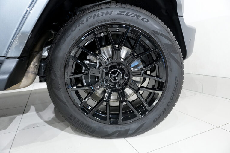 2020年式 メルセデスベンツ G350d ダークステルス AMGライン ラグジュアリーPKG セレナイトグレー MQ4080