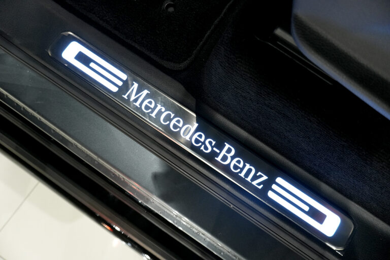 2020年式 メルセデスベンツ G350d ダークステルス AMGライン ラグジュアリーPKG セレナイトグレー MQ4080