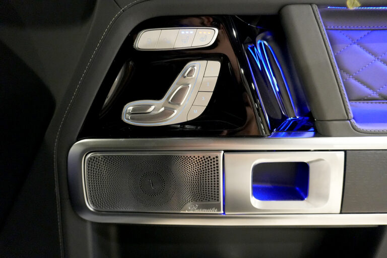 2025年式 メルセデスベンツ G450d ISG搭載モデル ダークステルス AMGライン MANUFAKTURプログラムプラス セレナイトグレー MQ4111