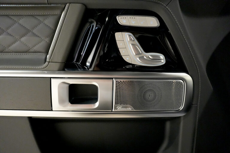 2025年式 メルセデスベンツ G450d ISG搭載モデル ダークステルス AMGライン MANUFAKTURプログラムプラス セレナイトグレー MQ4111