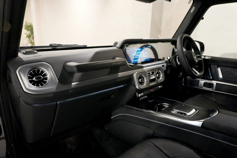 2025年式 メルセデスベンツ G450d ISG搭載モデル ダークステルス AMGライン MANUFAKTURプログラムプラス セレナイトグレー MQ4111