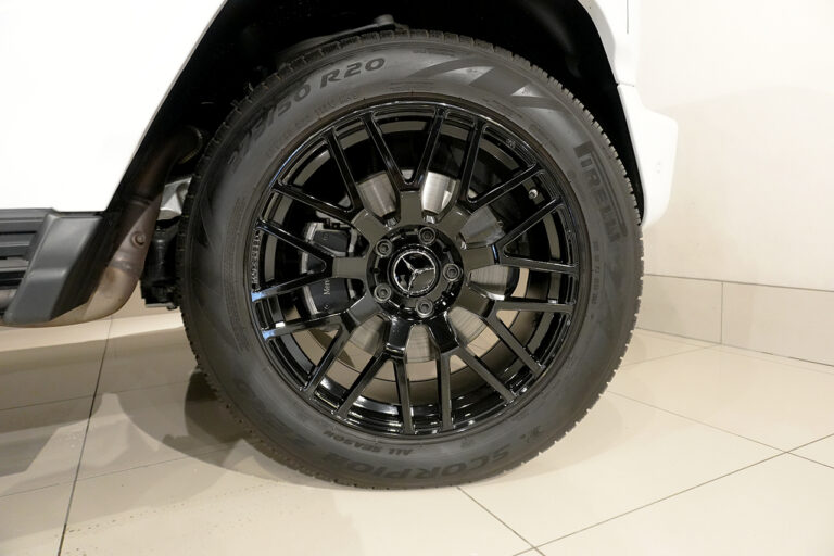 2023年式 メルセデスベンツ G400d ダークプラチナ manufakturプログラム AMGライン オパリスホワイト MQ4079