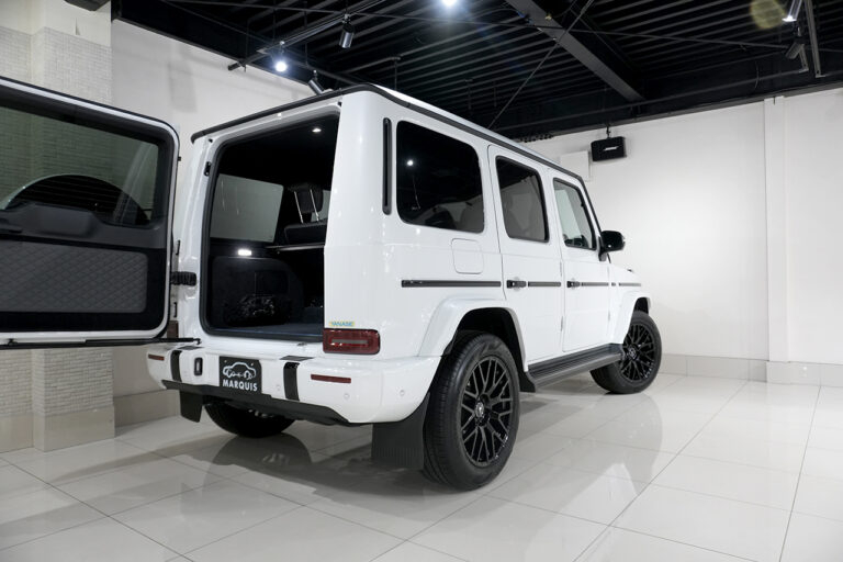 2023年式 メルセデスベンツ G400d ダークプラチナ マヌファクトゥーアプログラム+ オパリスホワイト MQ4094