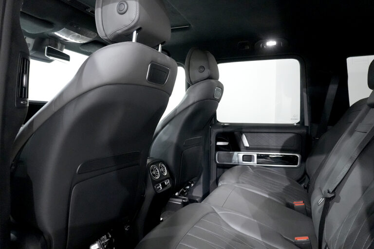 2023年式 メルセデスベンツ G400d ダークプラチナ マヌファクトゥーアプログラム+ オパリスホワイト MQ4094