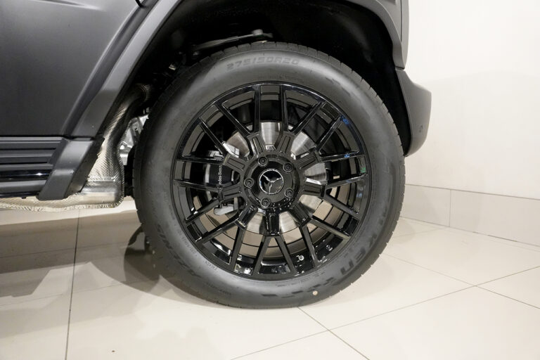 2025年式 メルセデスベンツ G450d ソルトブラック AMGライン MANUFAKTURプログラムプラス オブシディアンブラック MQ4045
