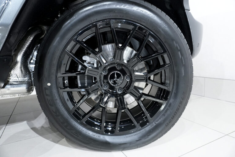 2025年式 メルセデスベンツ G450d MANUFAKTURプログラム AMGライン グラファイト MQ4064