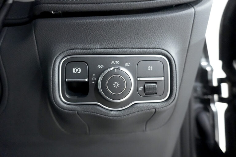 2025年式 メルセデスベンツ G450d MANUFAKTURプログラム AMGライン グラファイト MQ4064