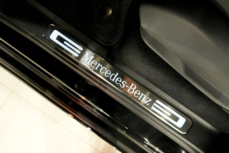 2023年式 メルセデスベンツ G400d Gmanufakturプログラム ダークブラック AMGライン オブシディアンブラック MQ4090