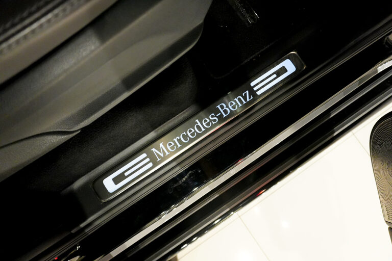 2022年式 メルセデスベンツ G400d Gmanufakturプログラム AMGライン ナイトグレー MQ4096