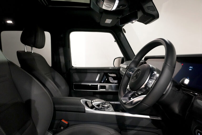 2023年式 メルセデスベンツ G400d ダークブラック Gmanufakturプログラム オブシディアンブラック MQ4102
