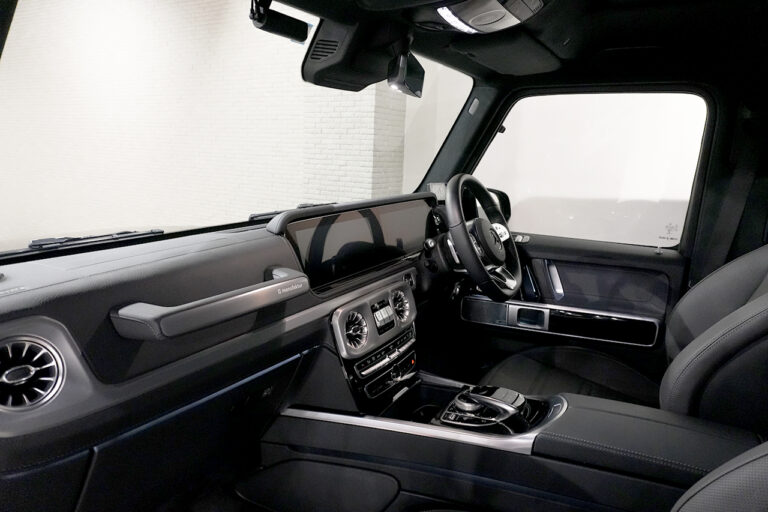 2023年式 メルセデスベンツ G400d ダークブラック Gmanufakturプログラム オブシディアンブラック MQ4102