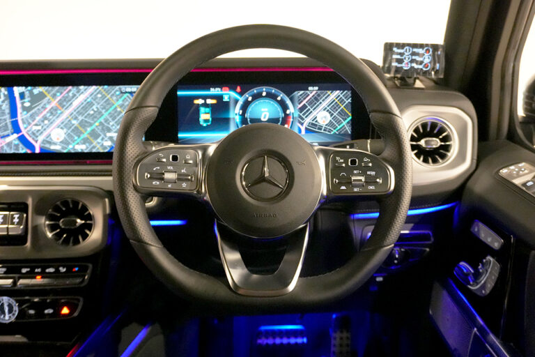 2023年式 メルセデスベンツ G400d ダークブラック Gmanufakturプログラム オブシディアンブラック MQ4102