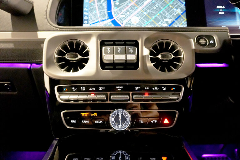 2023年式 メルセデスベンツ G400d ダークブラック Gmanufakturプログラム オブシディアンブラック MQ4102