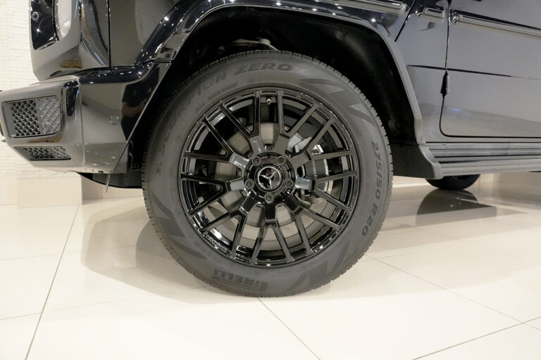 2023年式 メルセデスベンツ G400d ダークブラック AMGライン Gmanufakturプログラム オブシディアンブラック MQ4104