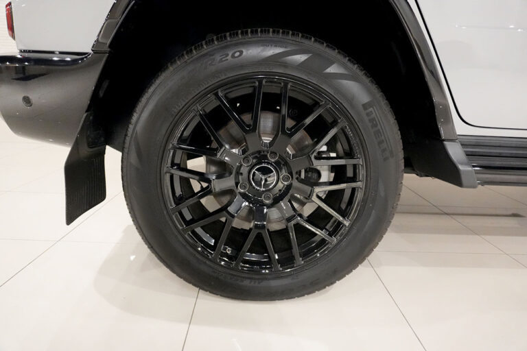 2023年式 メルセデスベンツ G400d ダークブラック AMGライン Gmanufakturプログラム ステルスグレー MQ4104