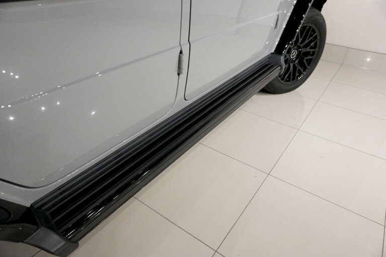 2023年式 メルセデスベンツ G400d ダークブラック AMGライン Gmanufakturプログラム ステルスグレー MQ4104