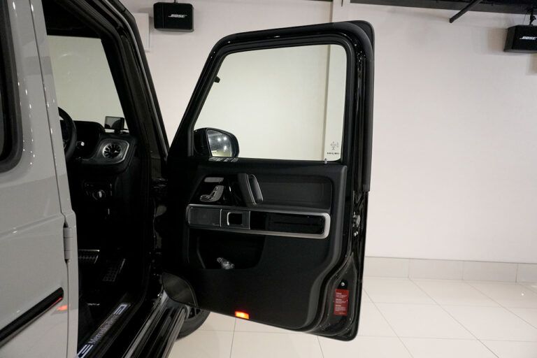 2023年式 メルセデスベンツ G400d ダークブラック AMGライン Gmanufakturプログラム ステルスグレー MQ4104