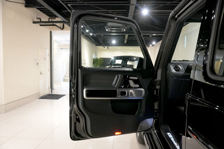 2023年式 メルセデスベンツ G400d ダークブラック AMGライン Gmanufakturプログラム オブシディアンブラック MQ4104