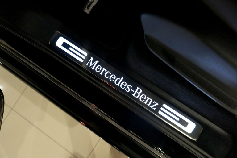 2023年式 メルセデスベンツ G400d ダークブラック AMGライン Gmanufakturプログラム ステルスグレー MQ4104